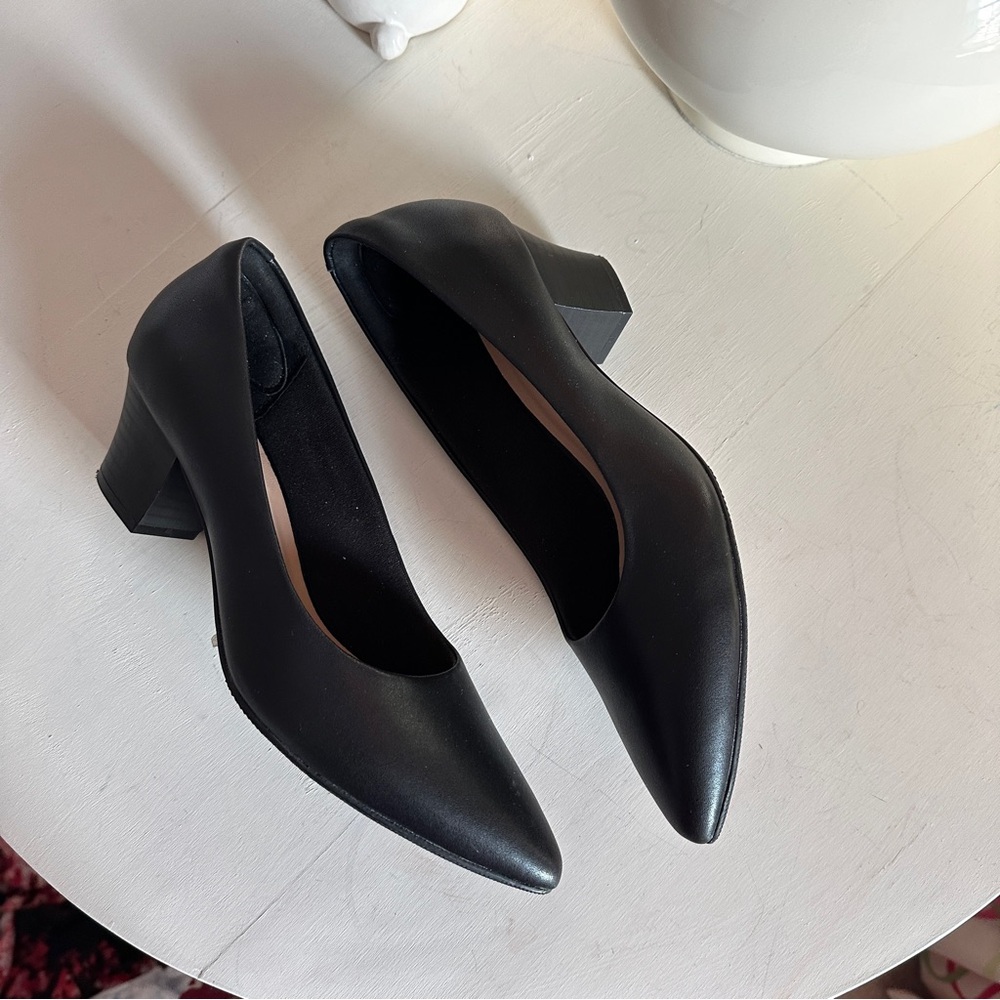 Clarks kitten heels